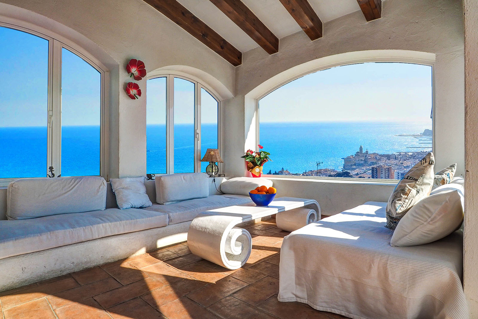 Cover Image Dora IA Labs Holiday Rentals